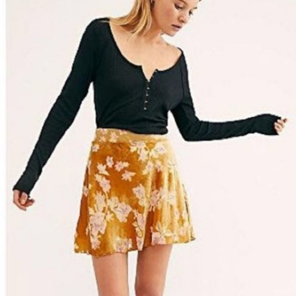 NWOT Free People Margaux Floral Velvet Skirt